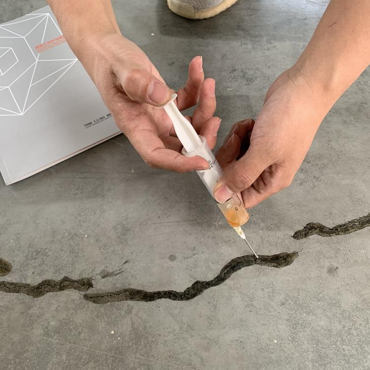 环氧裂缝灌注胶(pic1) 环氧裂缝灌注胶(pic1)