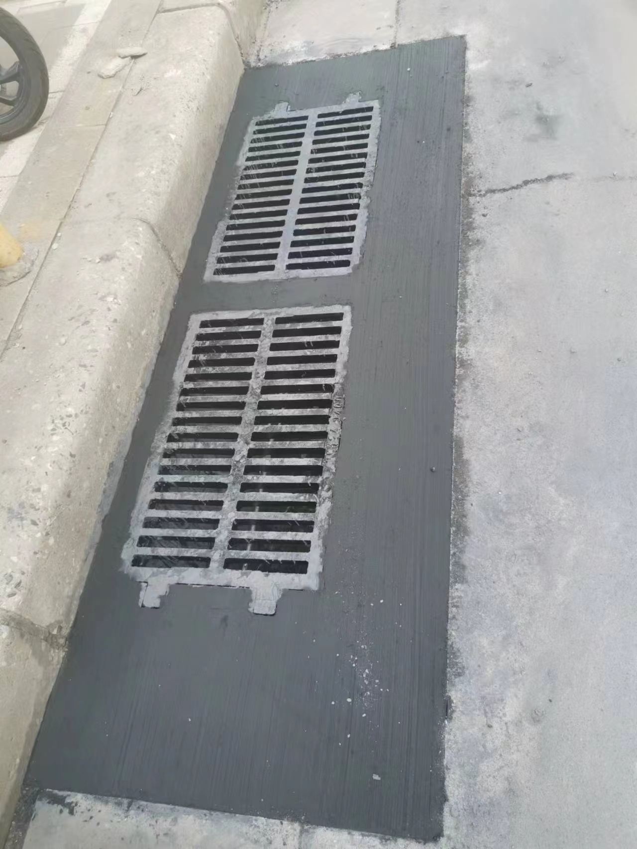 市政井盖修补料（路面井盖修复工程）(pic1)