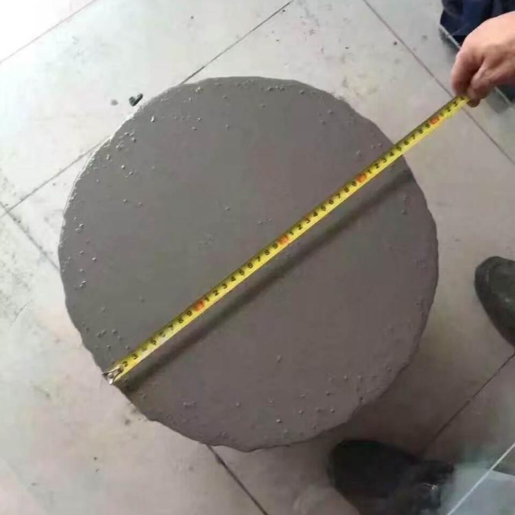 自流平不发火砂浆